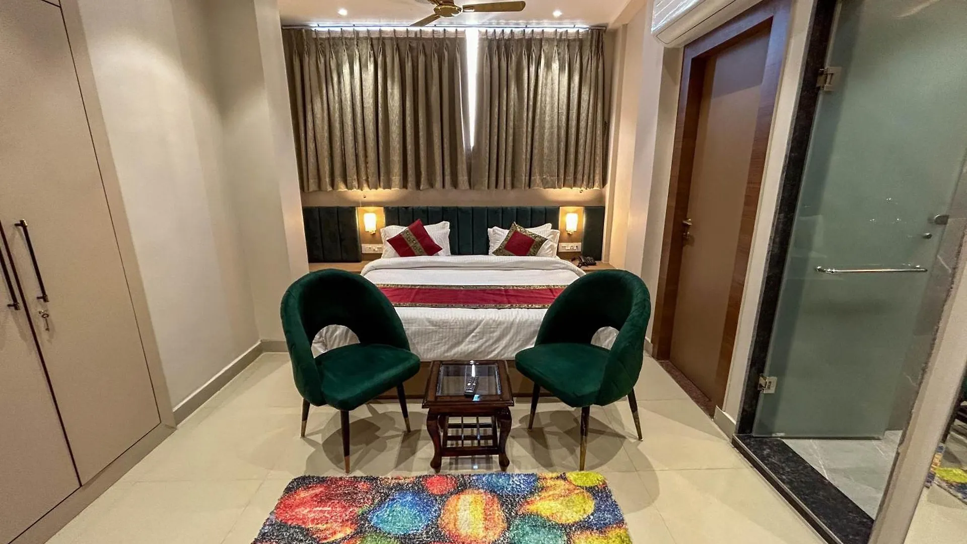 Golden Grove Homestay Varanasi Bed & Breakfast
