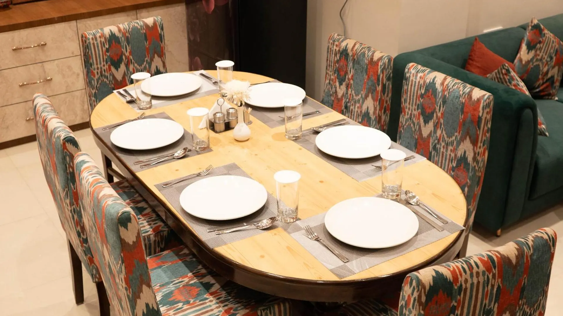 Golden Grove Homestay Varanasi Bed & Breakfast