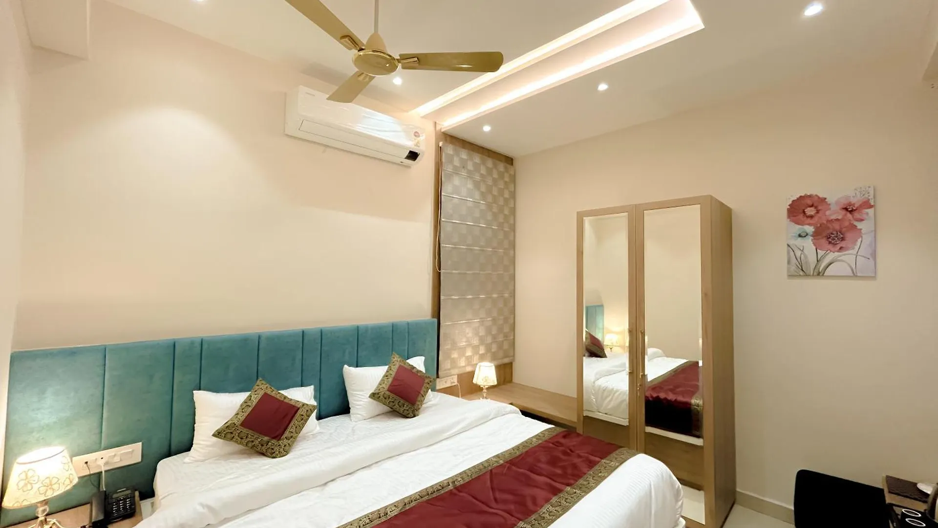 Golden Grove Homestay Varanasi Bed & Breakfast
