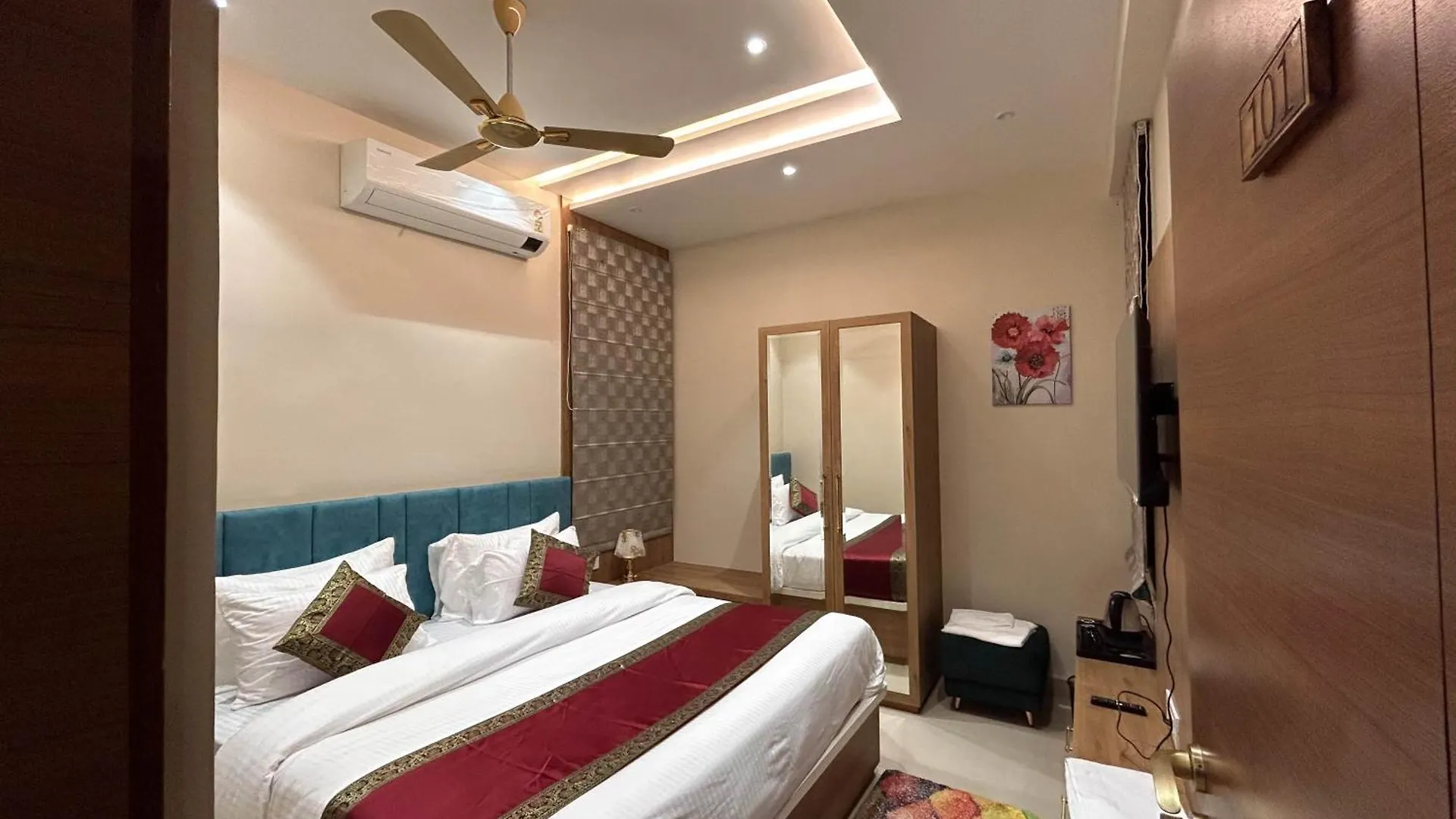 Golden Grove Homestay Varanasi