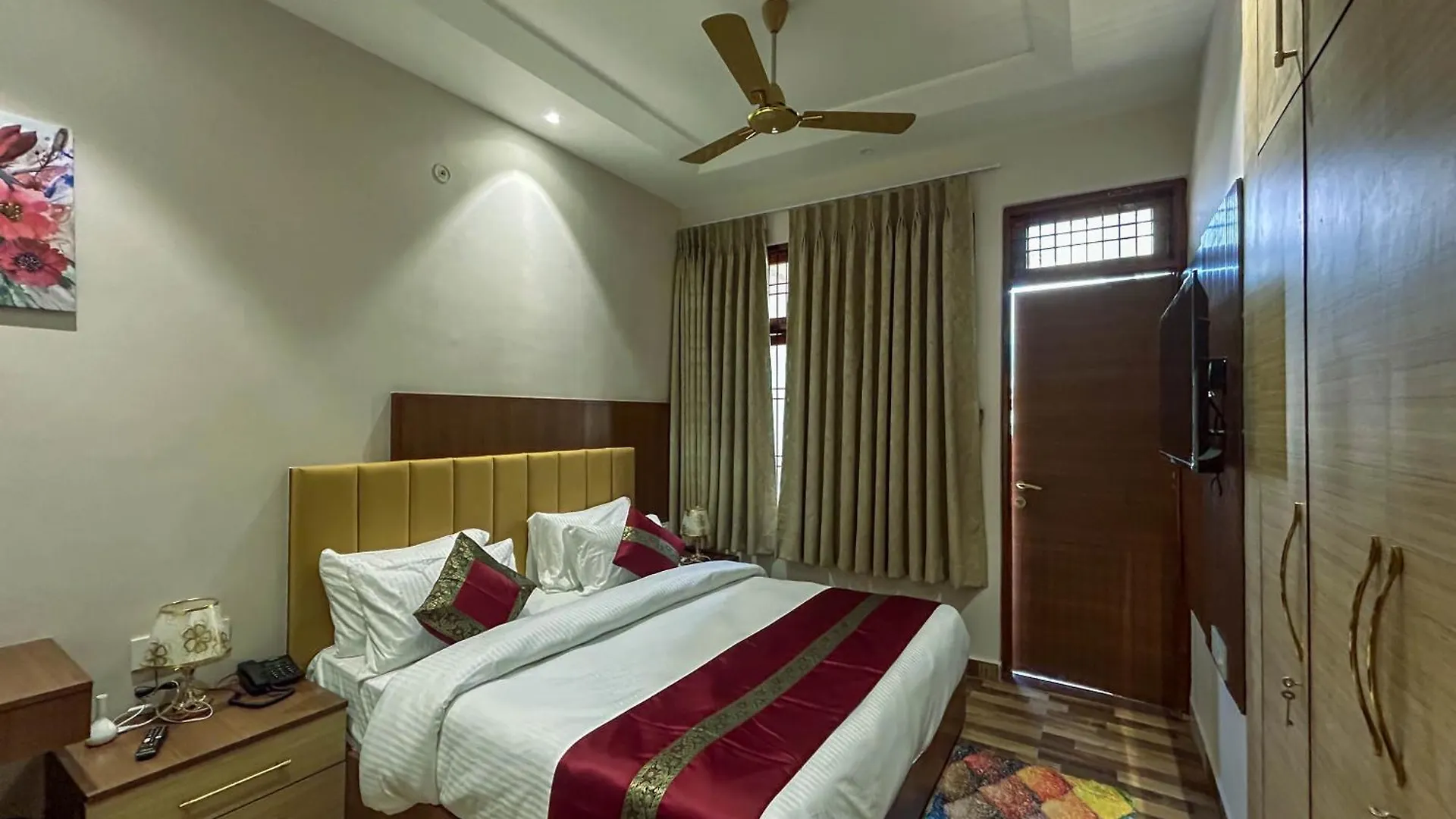 Golden Grove Homestay Varanasi 0*,  India