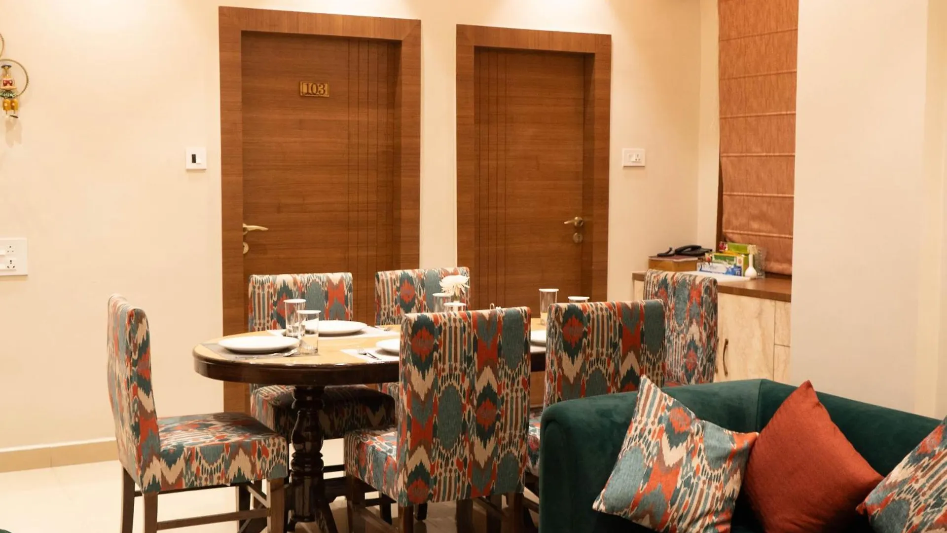 Golden Grove Homestay Varanasi Bed & Breakfast