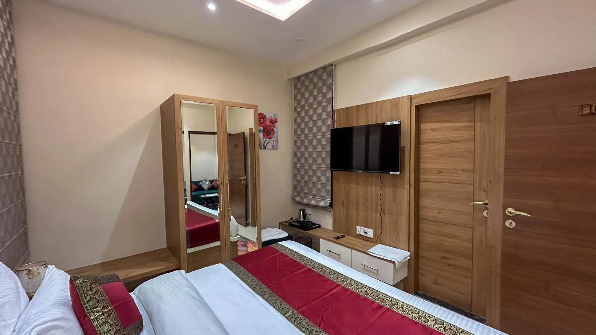 Golden Grove Homestay Varanasi